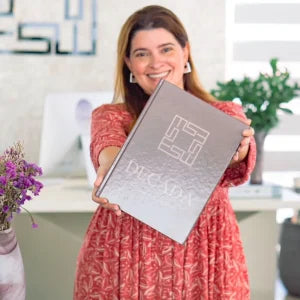 Monica Saravia estrena “DECADA” en Amazon