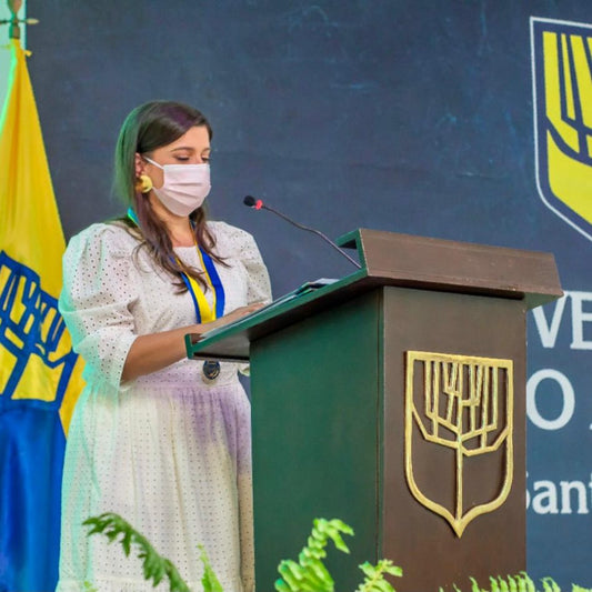 Distinción BEATRIZ ELENA GRACIA ALDANA
