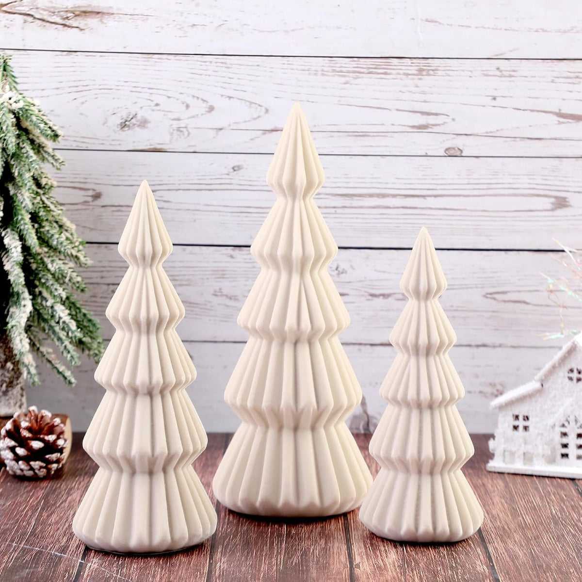 87. MINI CHRISTMAS TREES